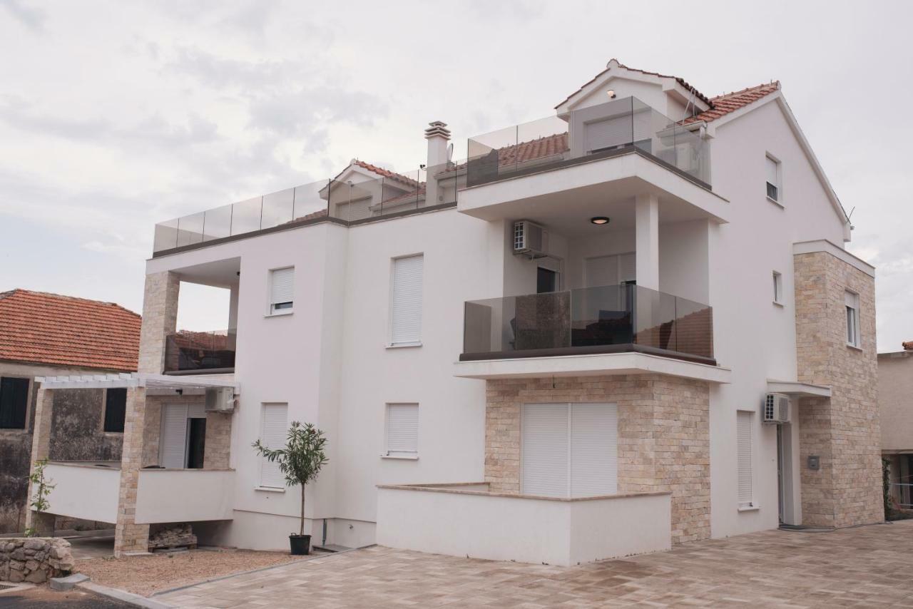 The Nikolic Suites - Villa Woegenstein Tribalj Kültér fotó